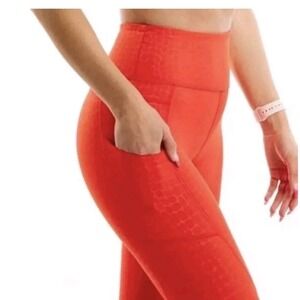 Zyia Red Scales Pocket Light N Tight Hi Rise Leggings Womens 2 Tummy Control Nwt